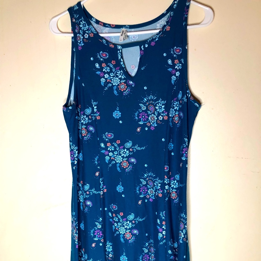 Teal juniors swing dress size medium with cut out neckline